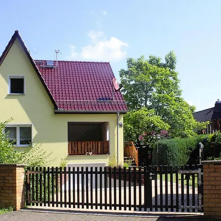 In Kummersdorf Bei Storkow, Cleaning Included